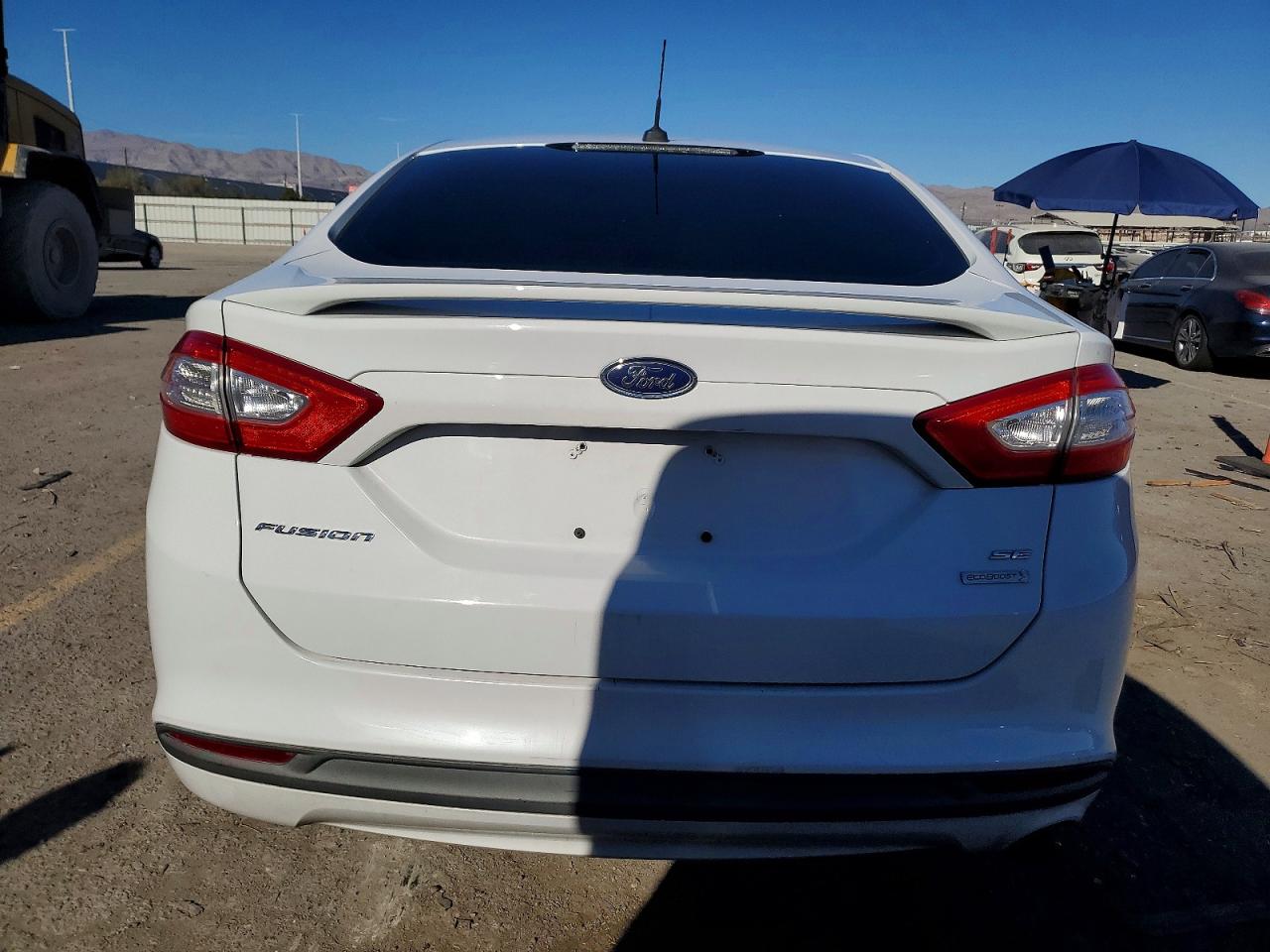 2014 FORD FUSION SE photo 16