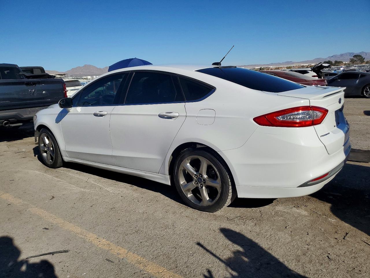 2014 FORD FUSION SE photo 4