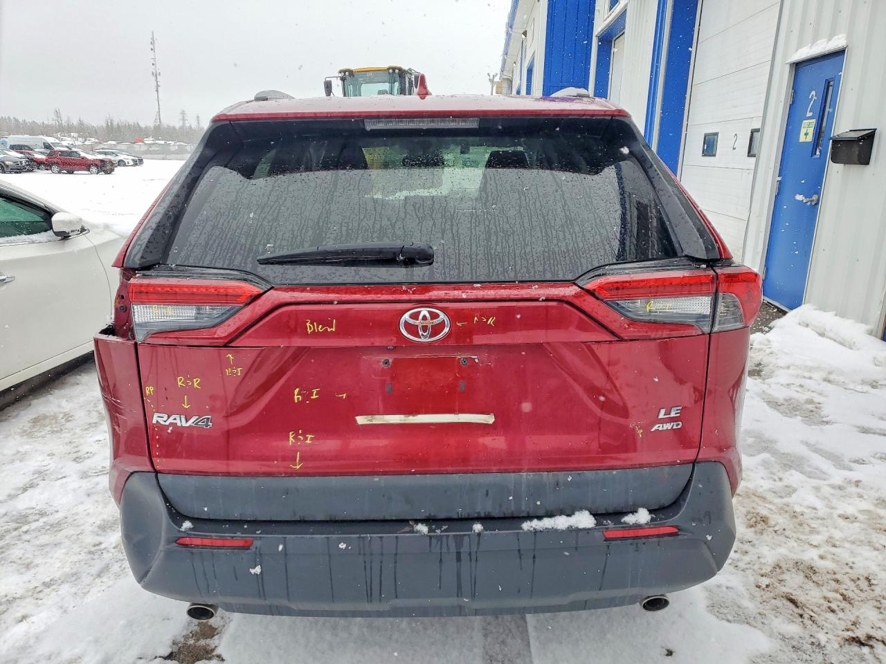 2019 TOYOTA RAV4 LE photo 11