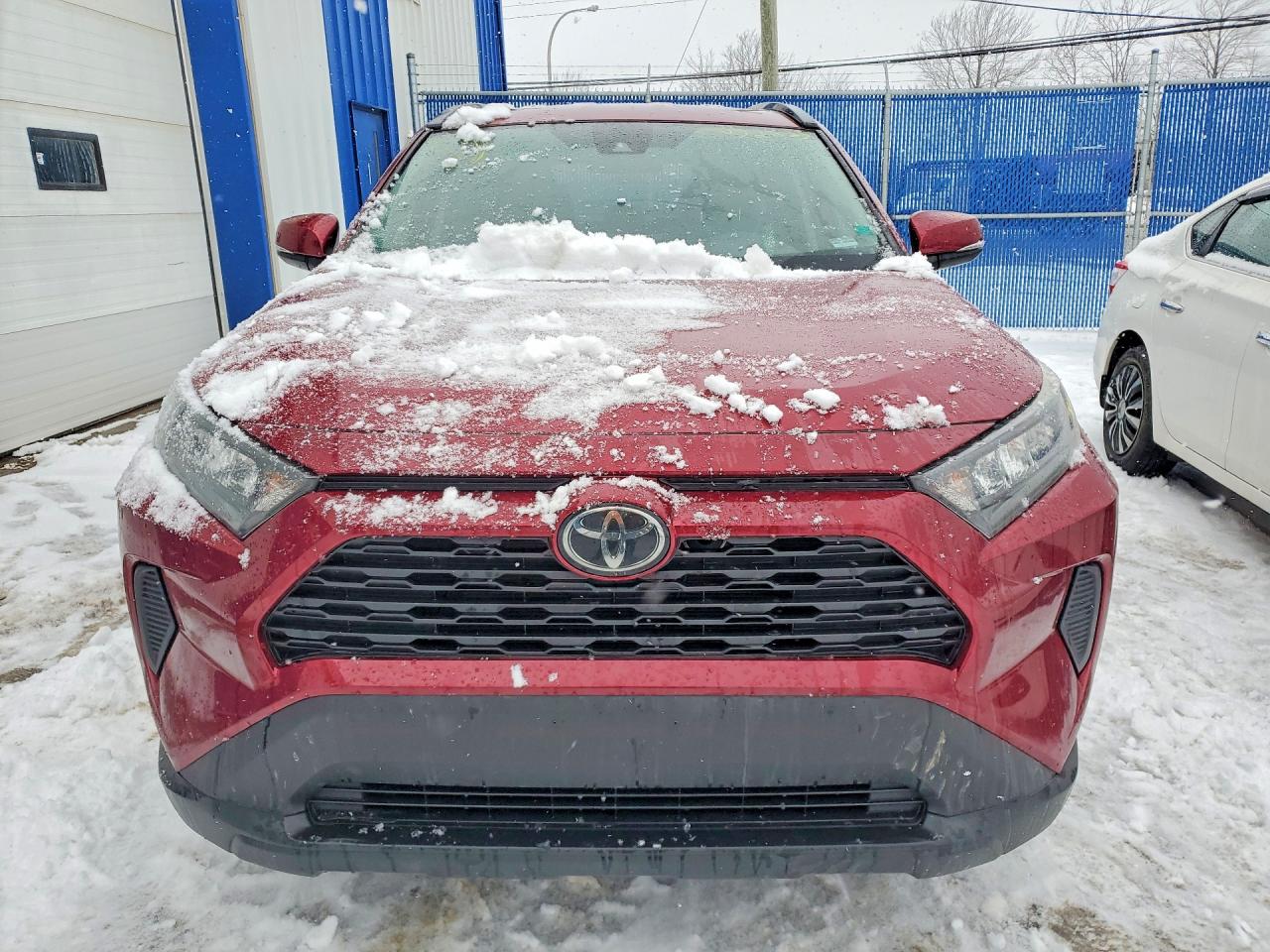 2019 TOYOTA RAV4 LE photo 9
