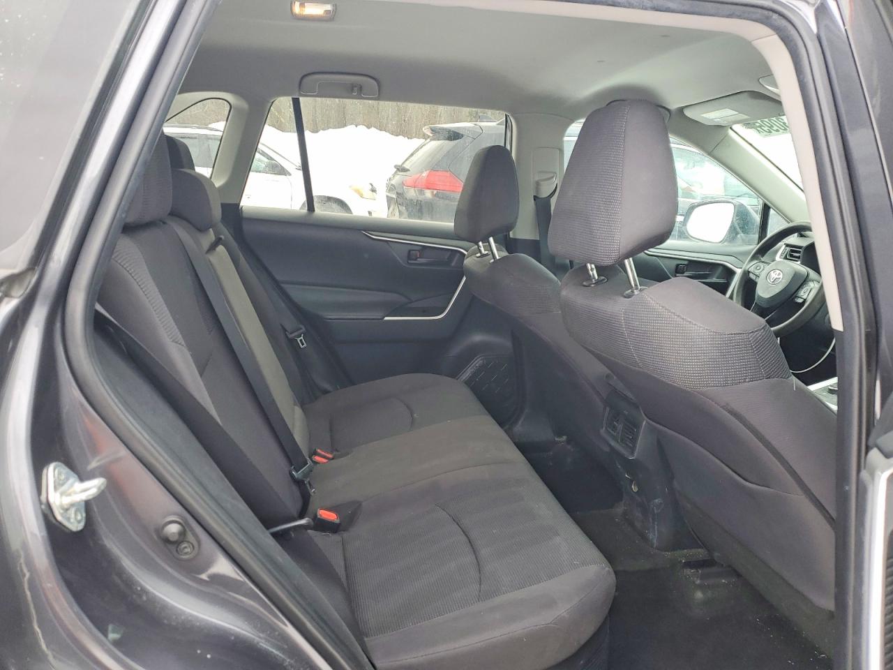 2019 TOYOTA RAV4 LE photo 21