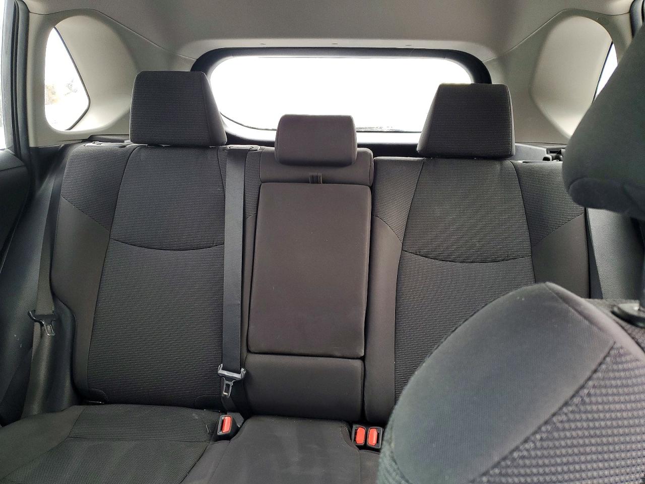 2019 TOYOTA RAV4 LE photo 19