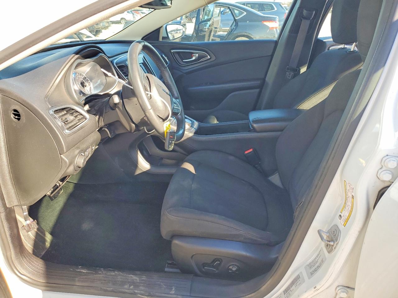 2016 CHRYSLER 200 LIMITED photo 19