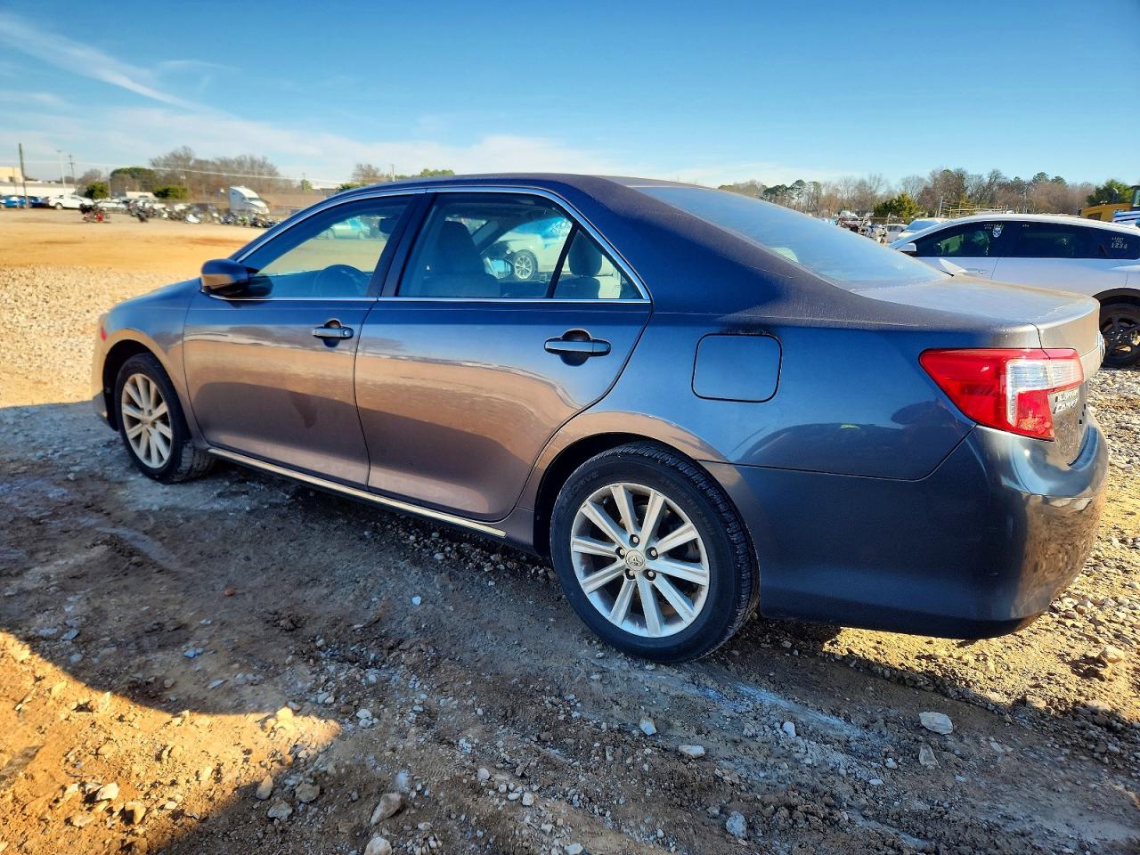 2012 TOYOTA CAMRY BASE photo 3
