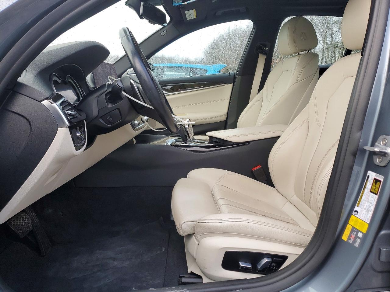 2019 BMW 5 SERIES photo 13