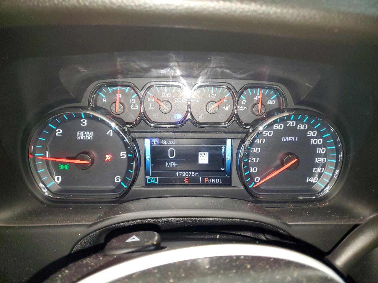 2018 CHEVROLET SUBURBAN K1500 LT photo 9