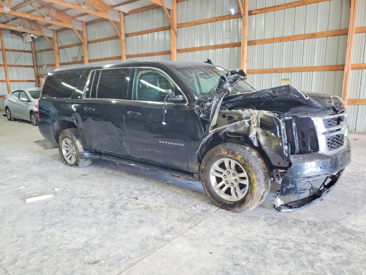 2018 CHEVROLET SUBURBAN K1500 LT photo 4