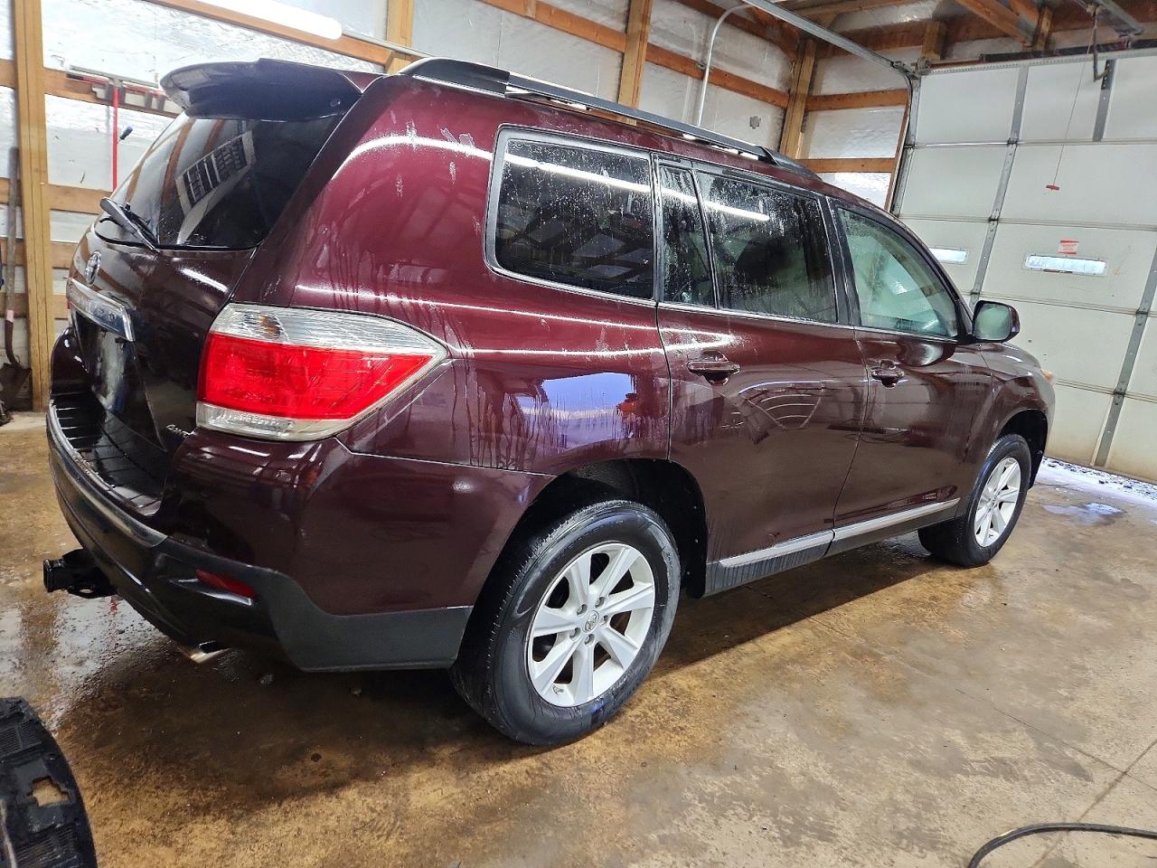 2013 TOYOTA HIGHLANDER SE photo 5