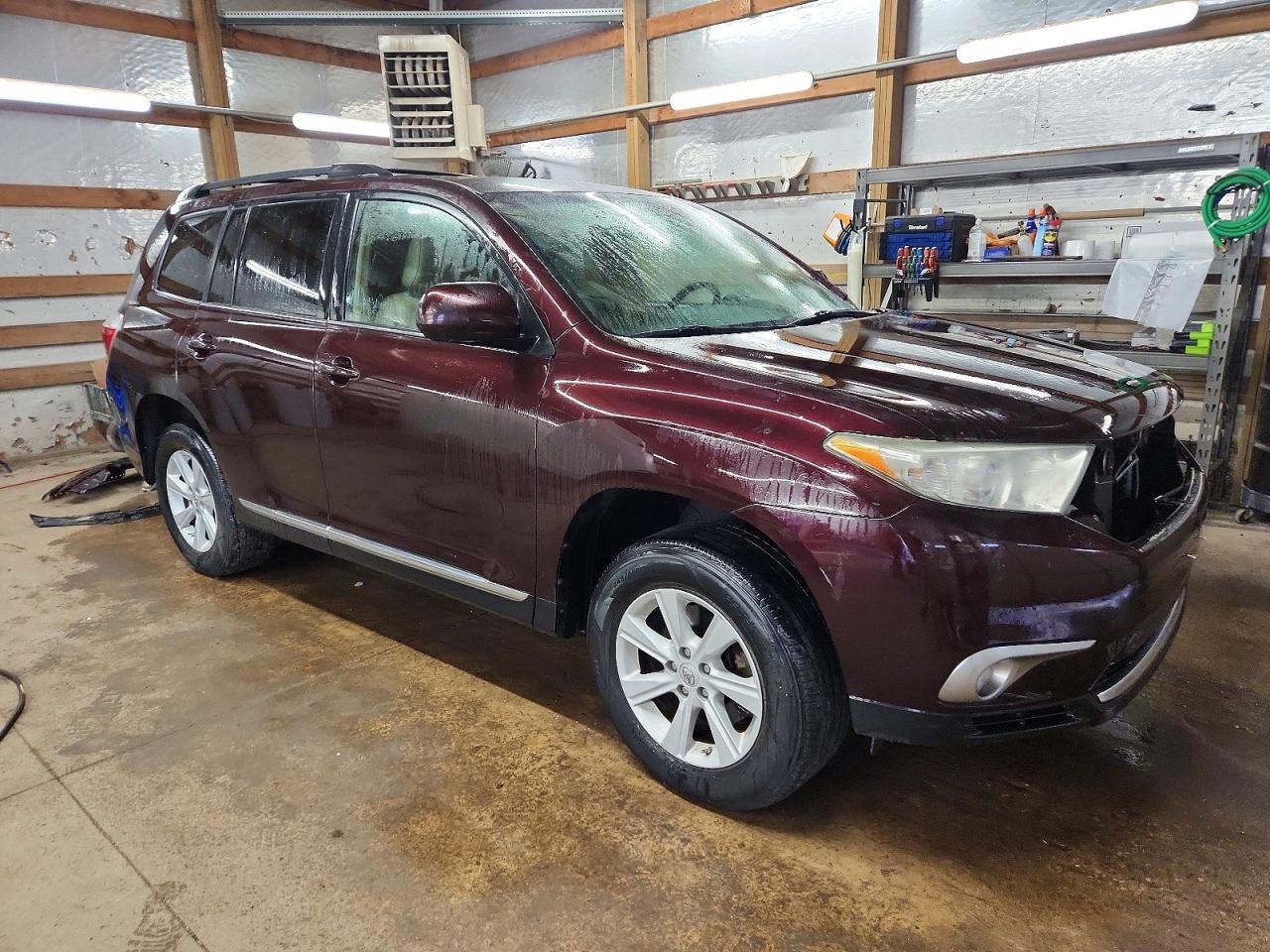 2013 TOYOTA HIGHLANDER SE photo 7