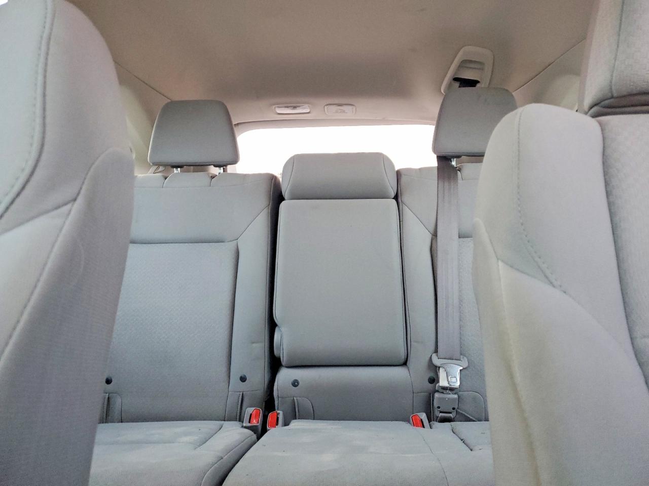 2015 HONDA CR-V LX photo 10
