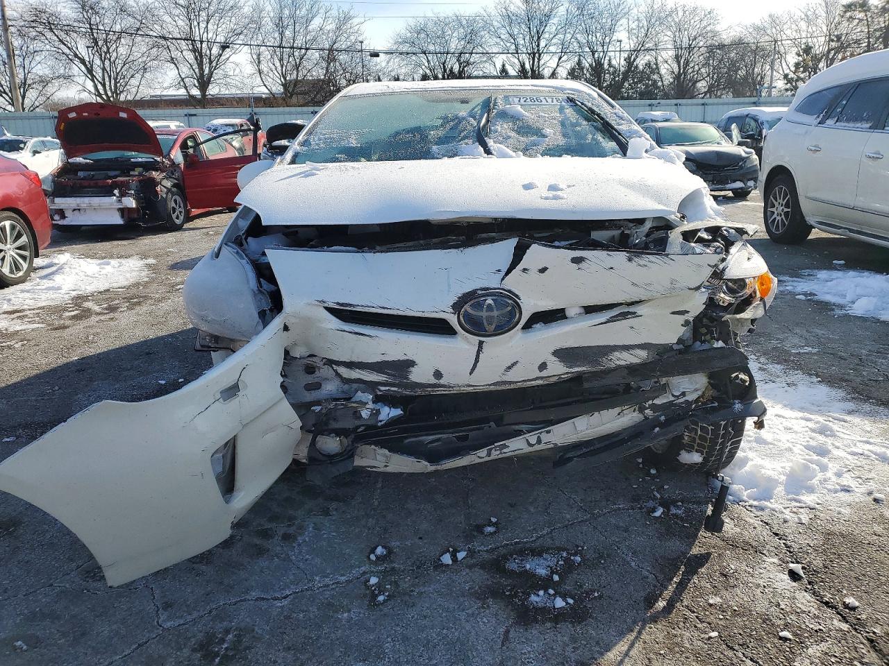 2013 TOYOTA PRIUS photo 5