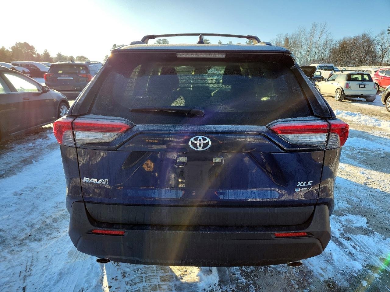 2025 TOYOTA RAV4 XLE PREMIUM photo 6