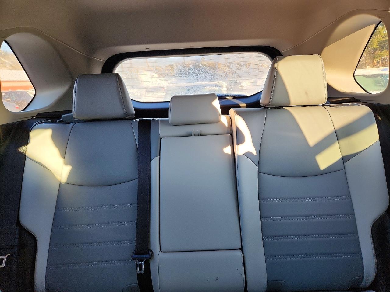 2025 TOYOTA RAV4 XLE PREMIUM photo 10