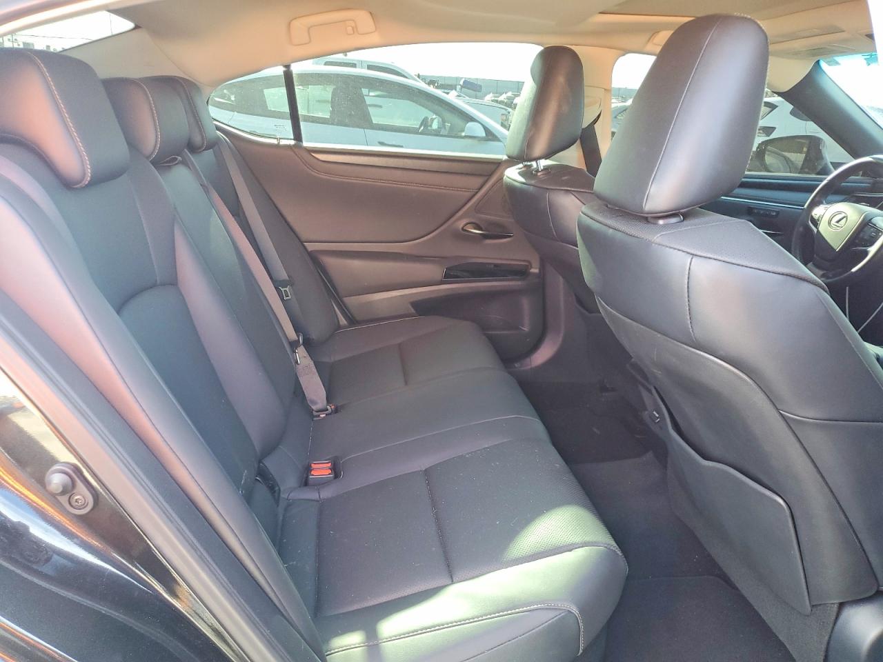 2025 LEXUS ES 300H BASE photo 10