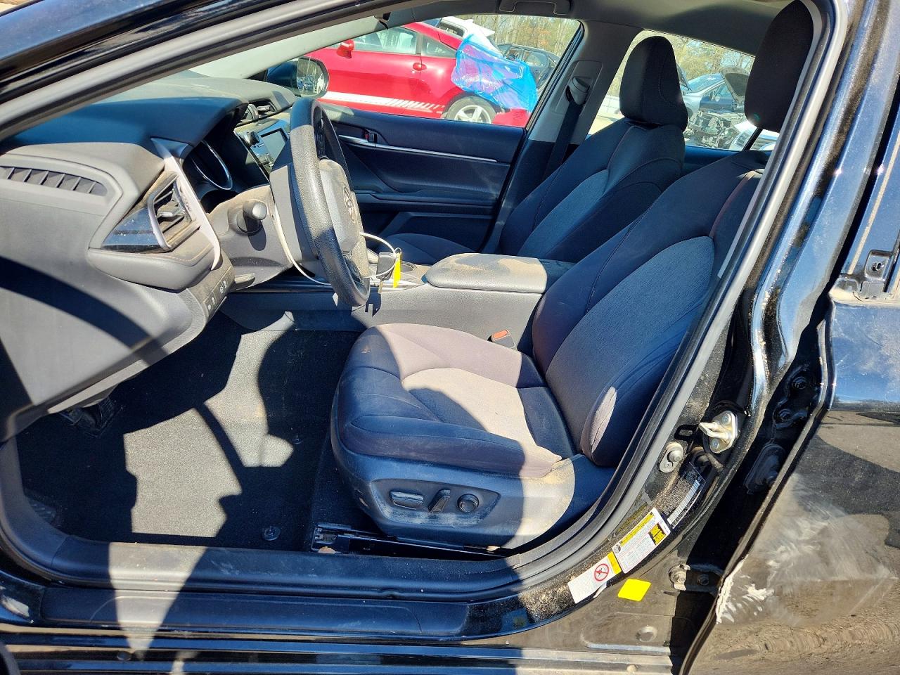 2019 TOYOTA CAMRY L photo 13