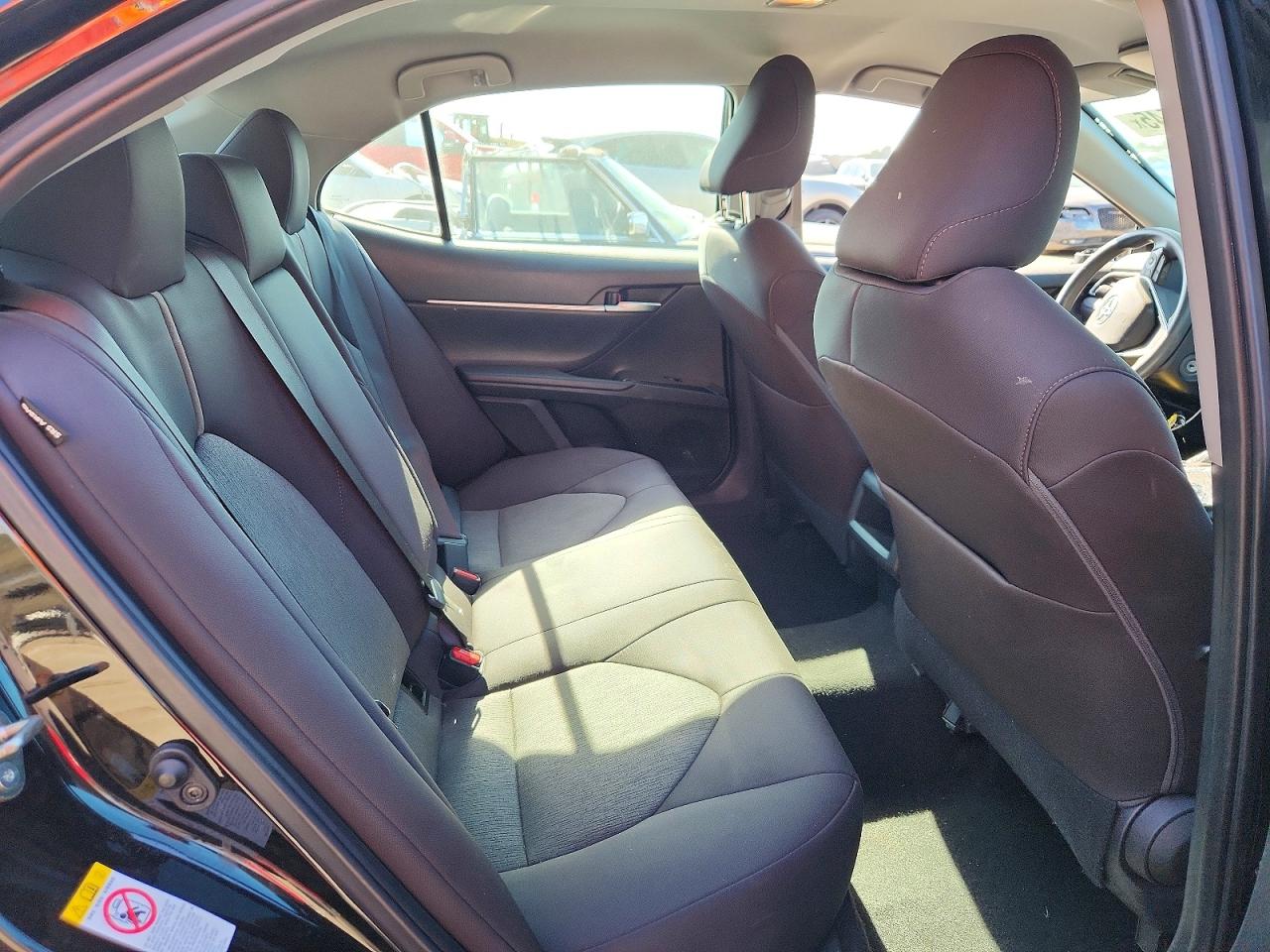 2019 TOYOTA CAMRY L photo 19