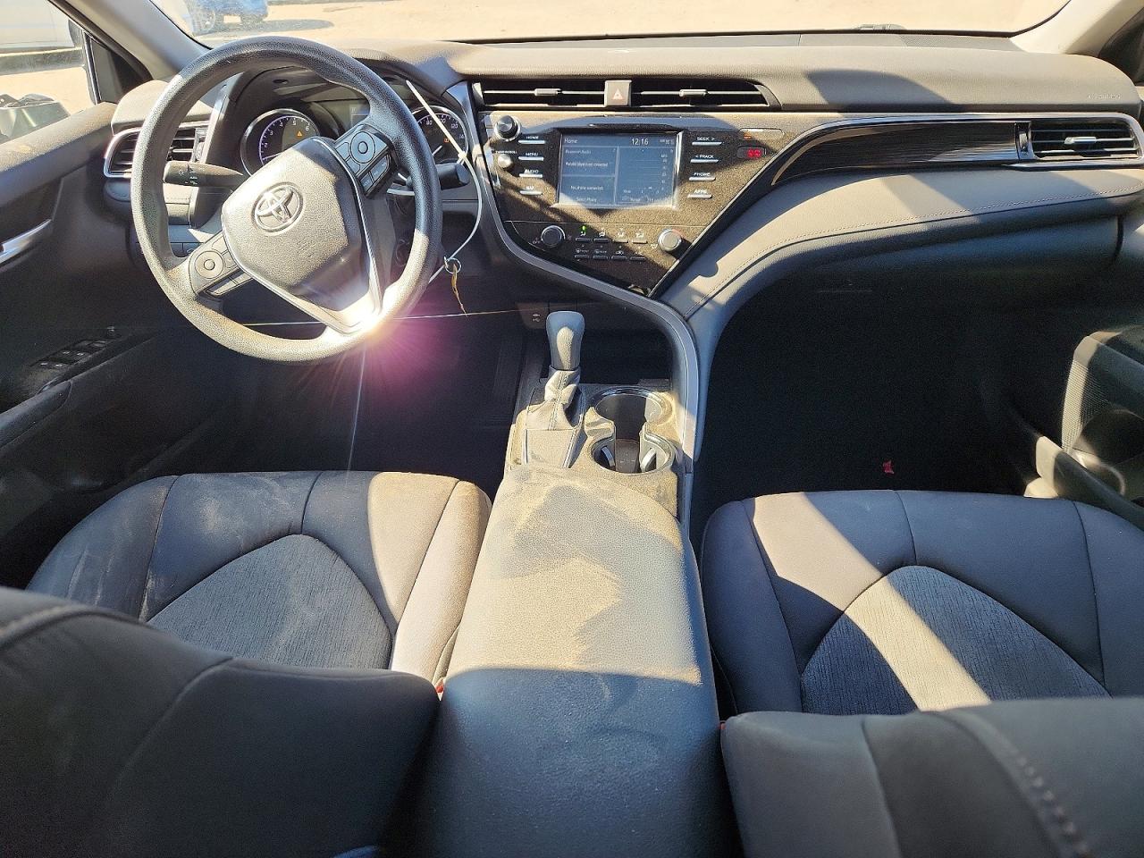 2019 TOYOTA CAMRY L photo 15