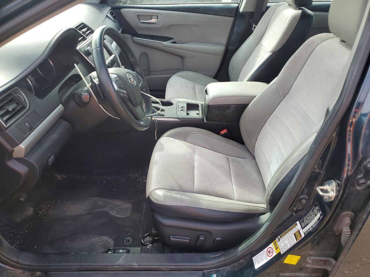 2016 TOYOTA CAMRY LE photo 13