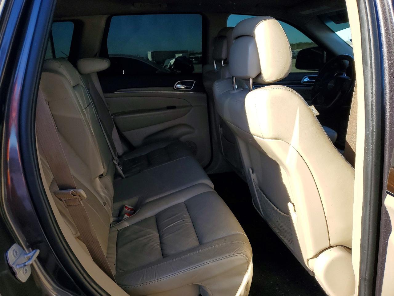 2015 JEEP GRAND CHEROKEE LIMITED photo 28