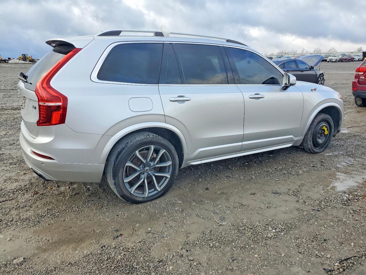 2016 VOLVO XC90 T6 photo 3