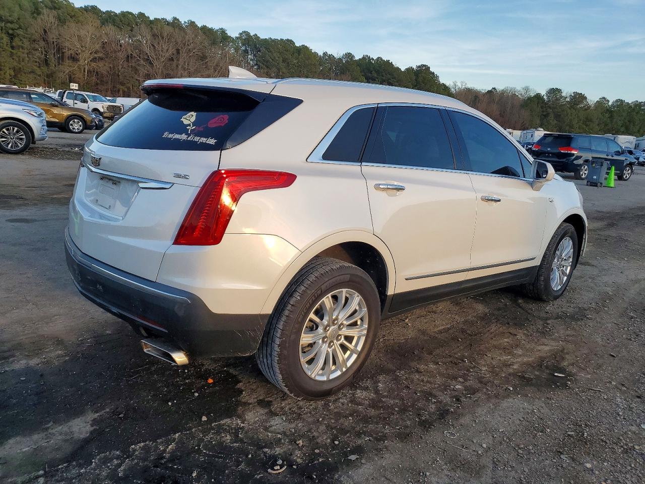 2019 CADILLAC XT5 photo 3