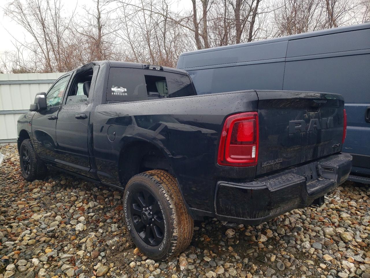 2025 RAM 2500 LARAMIE photo 3