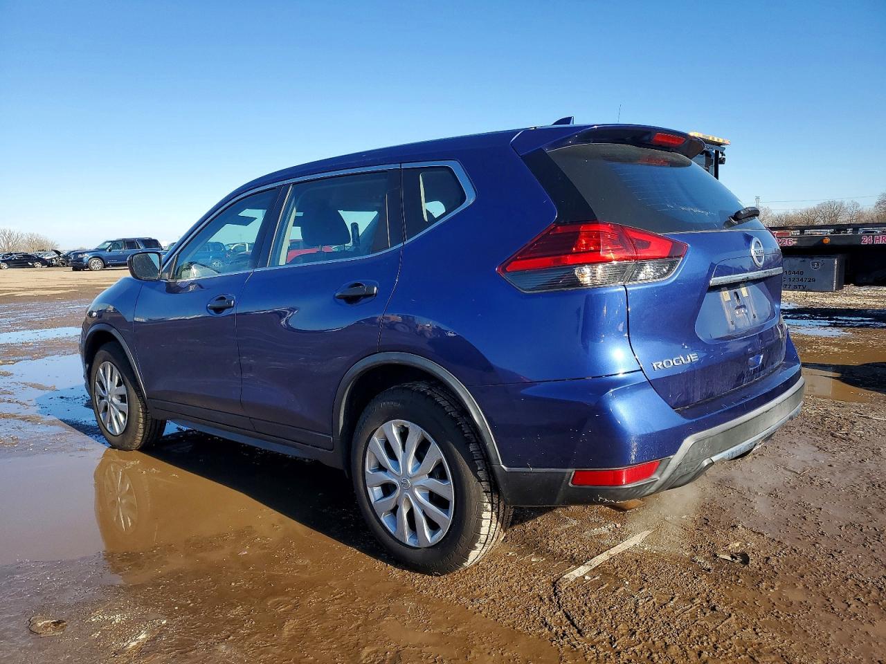 2017 NISSAN ROGUE S photo 2