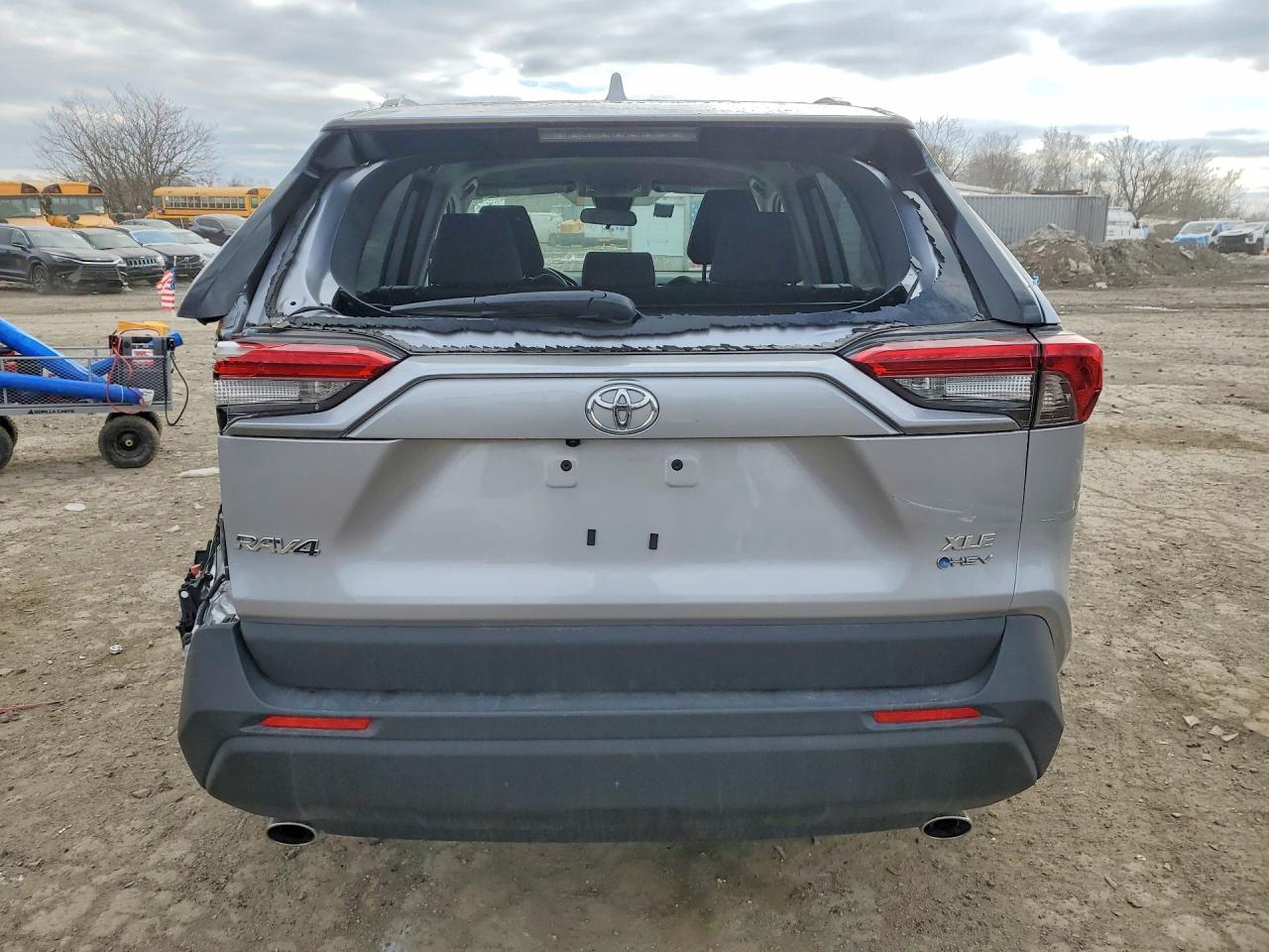 2025 TOYOTA RAV4 HYBRID XLE AWD photo 16