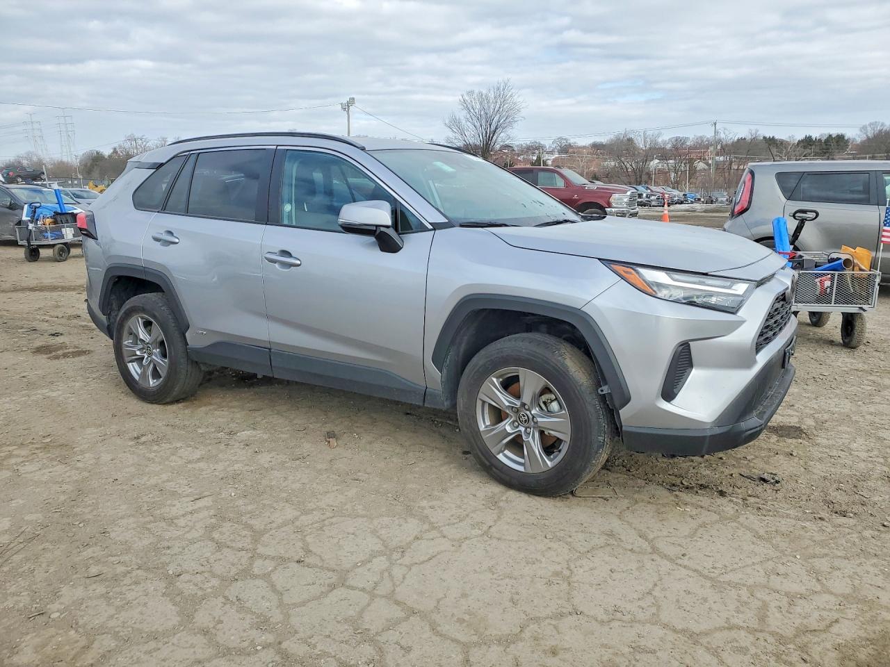 2025 TOYOTA RAV4 HYBRID XLE AWD photo 10