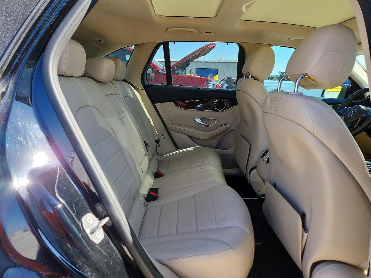 2018 MERCEDES-BENZ GLC 300 photo 11