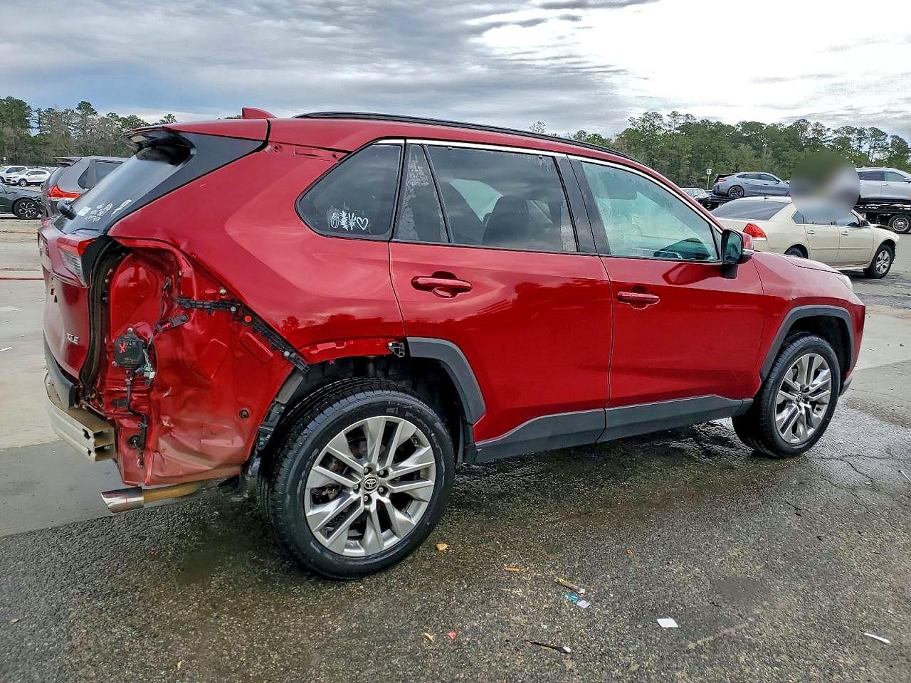 2022 TOYOTA RAV4 XLE PREMIUM photo 5
