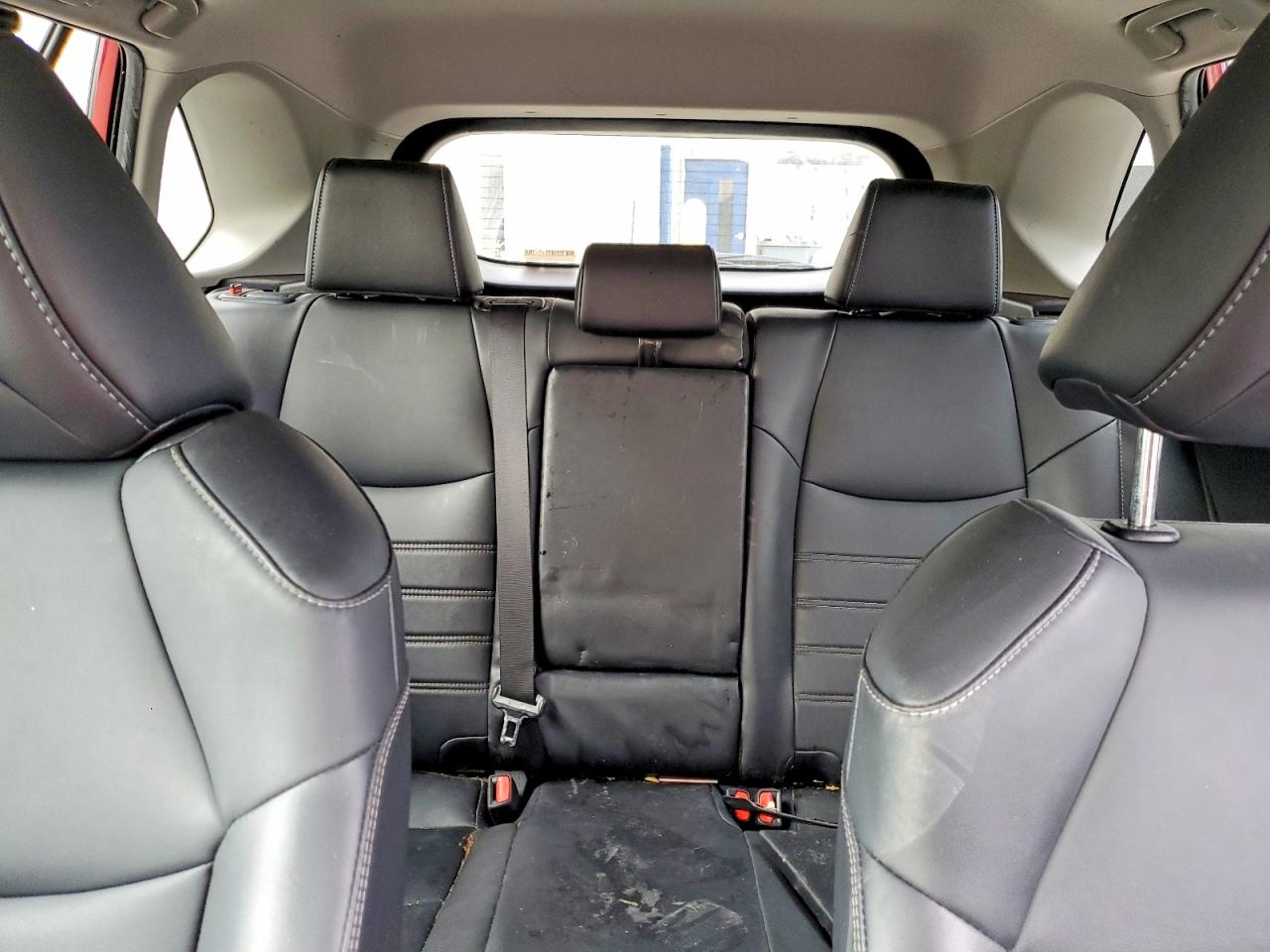 2022 TOYOTA RAV4 XLE PREMIUM photo 19