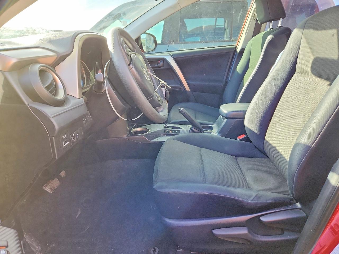 2015 TOYOTA RAV4 LE photo 19