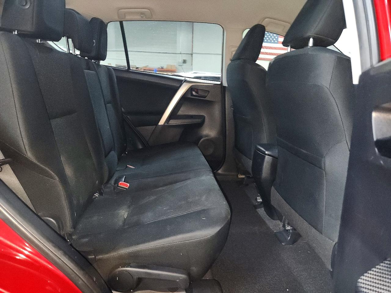 2015 TOYOTA RAV4 LE photo 31