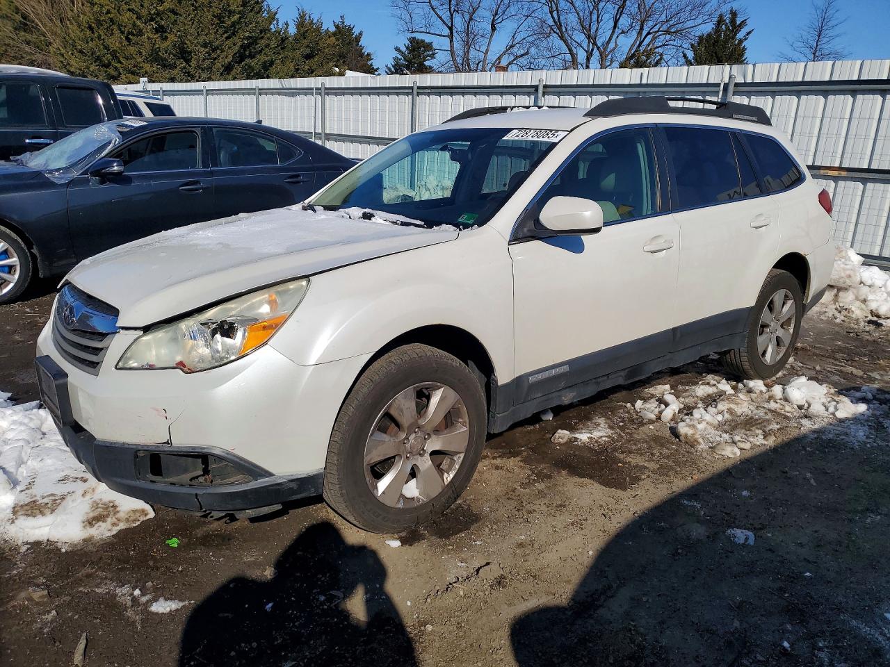 2011 SUBARU OUTBACK
