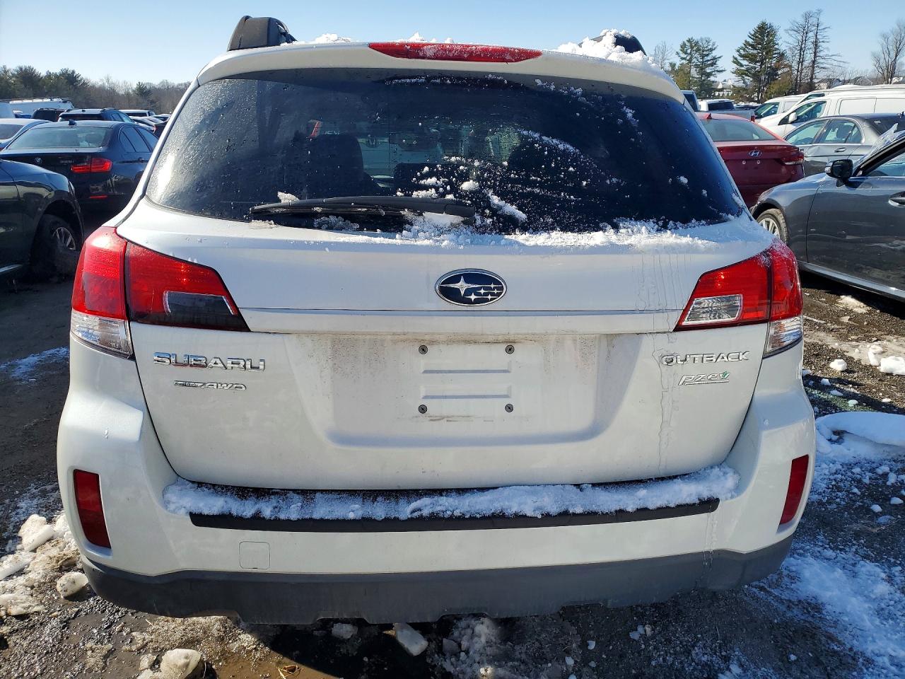 2011 SUBARU OUTBACK 2.5I PREMIUM photo 11
