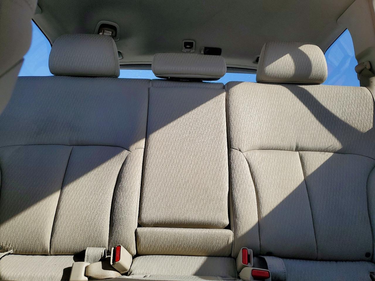 2011 SUBARU OUTBACK 2.5I PREMIUM photo 19