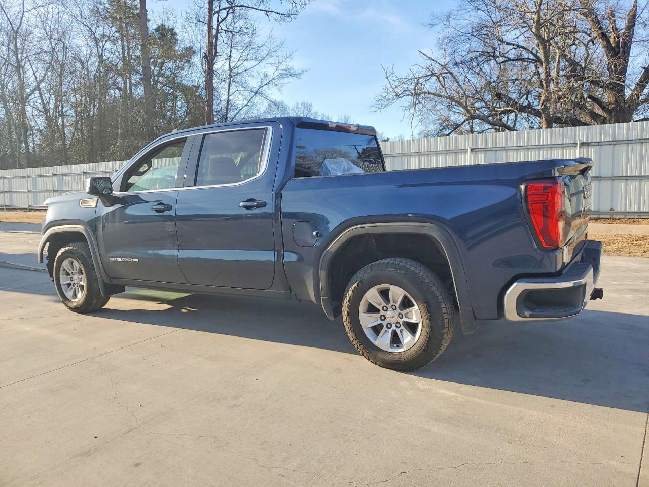 2020 GMC SIERRA C1500 SLE photo 2