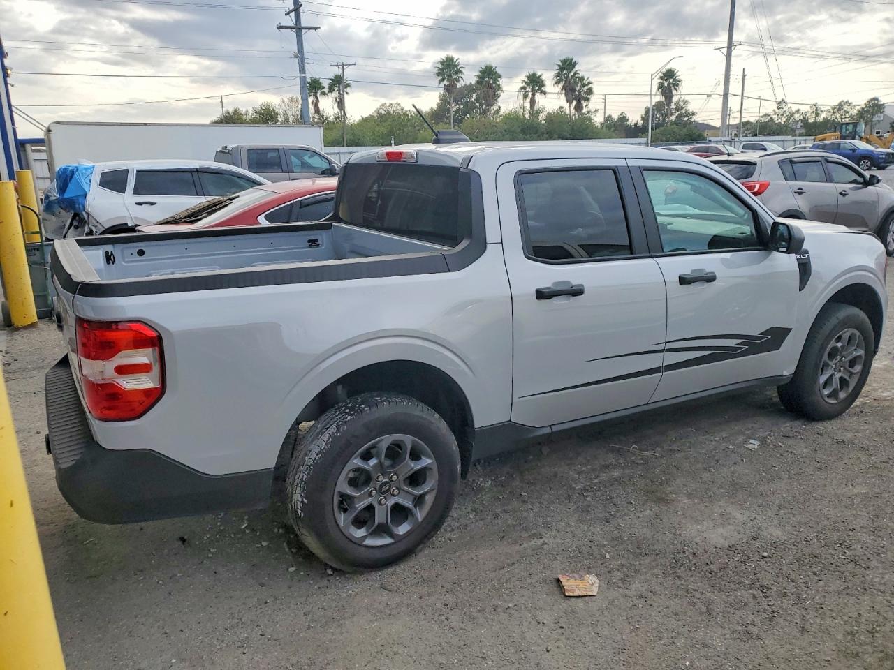 2025 FORD MAVERICK XLT photo 5