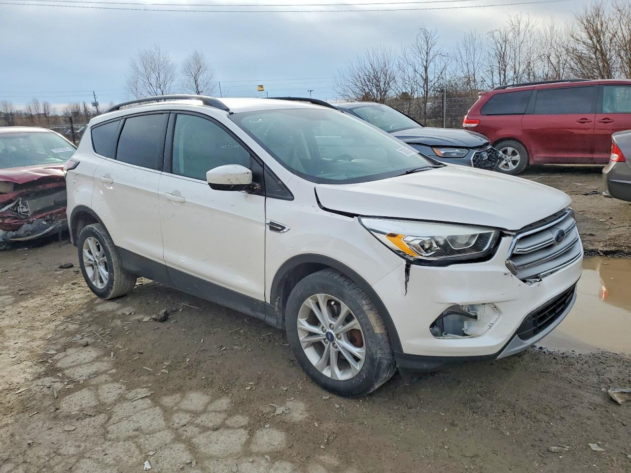 2018 FORD ESCAPE SEL photo 4