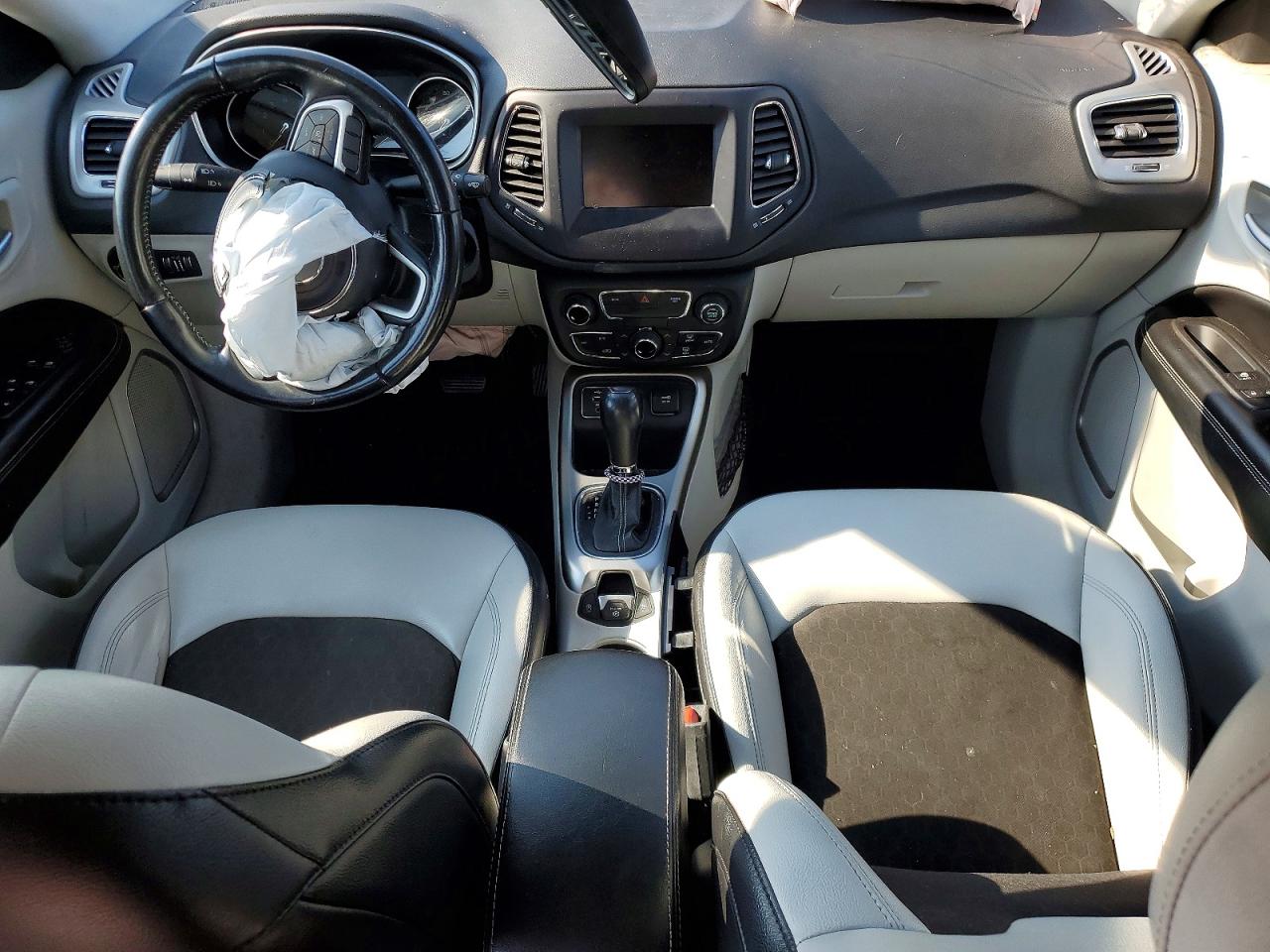 2021 JEEP COMPASS LATITUDE photo 8