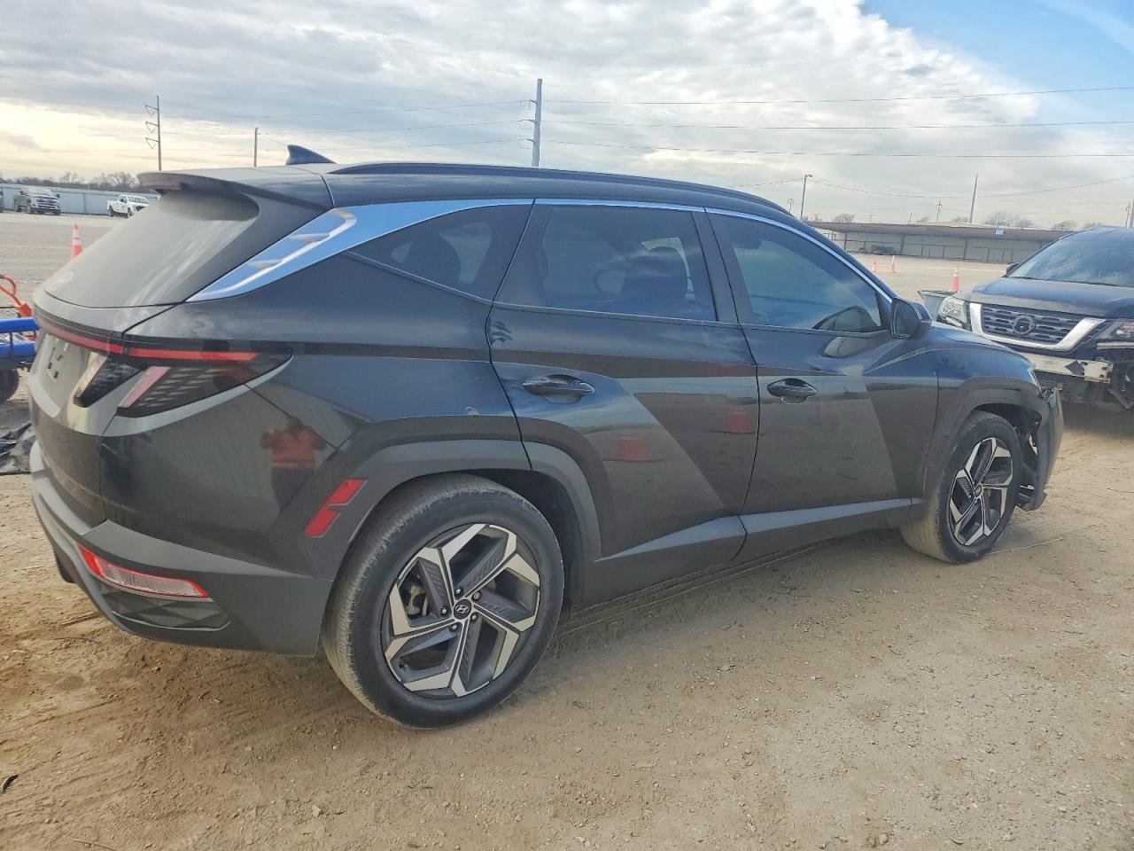 2024 HYUNDAI TUCSON SEL photo 3