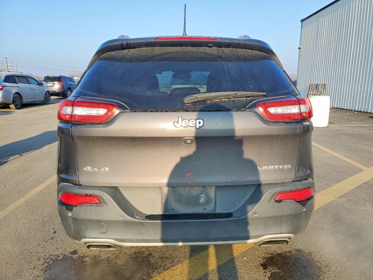 2018 JEEP CHEROKEE photo 6
