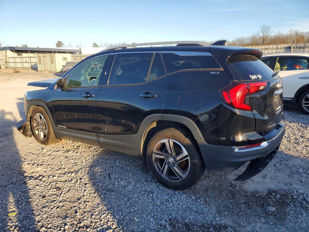 2018 GMC TERRAIN SLT photo 4
