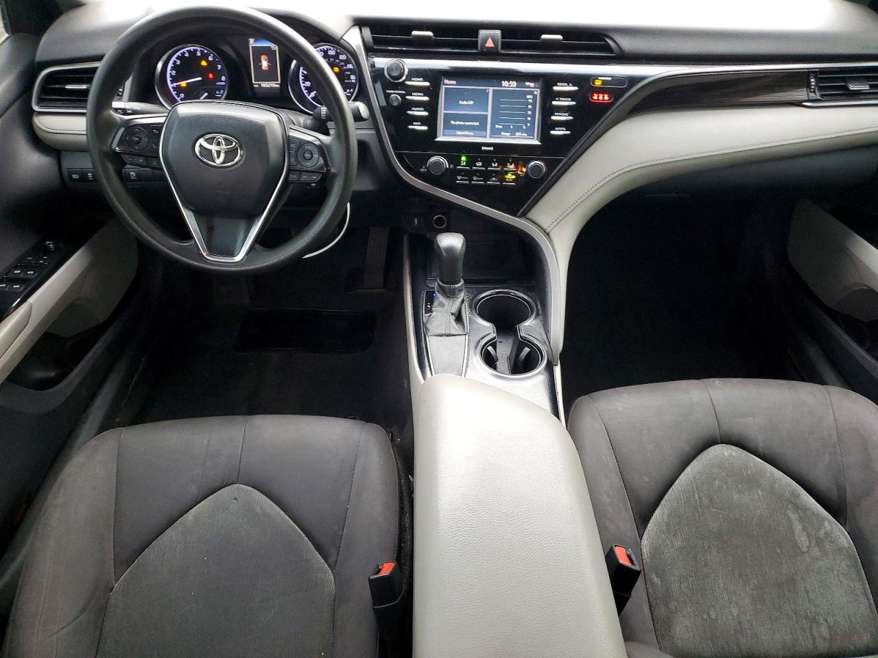 2020 TOYOTA CAMRY LE photo 8