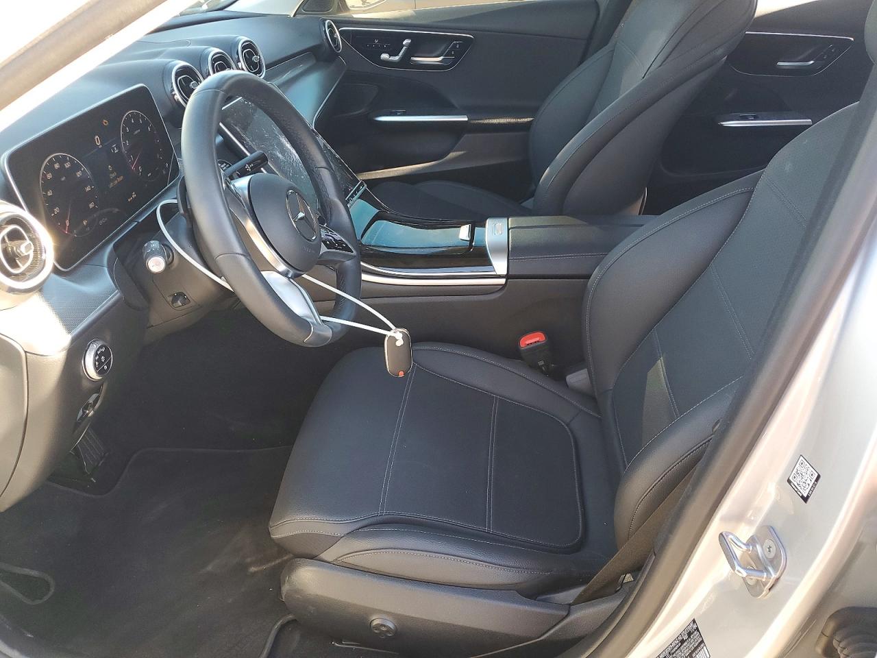2025 MERCEDES-BENZ C 300 photo 7