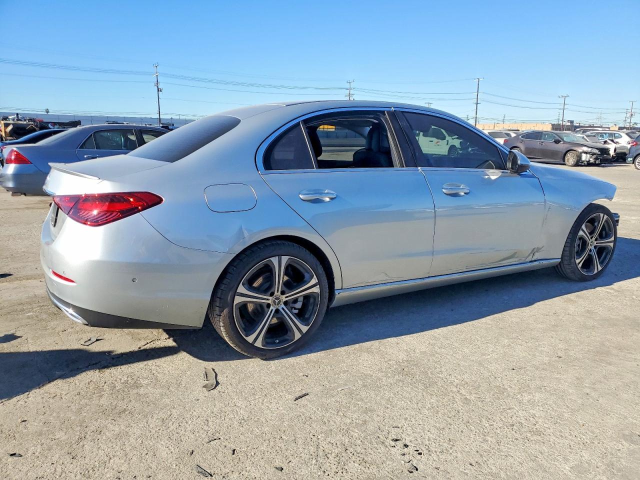 2025 MERCEDES-BENZ C 300 photo 3