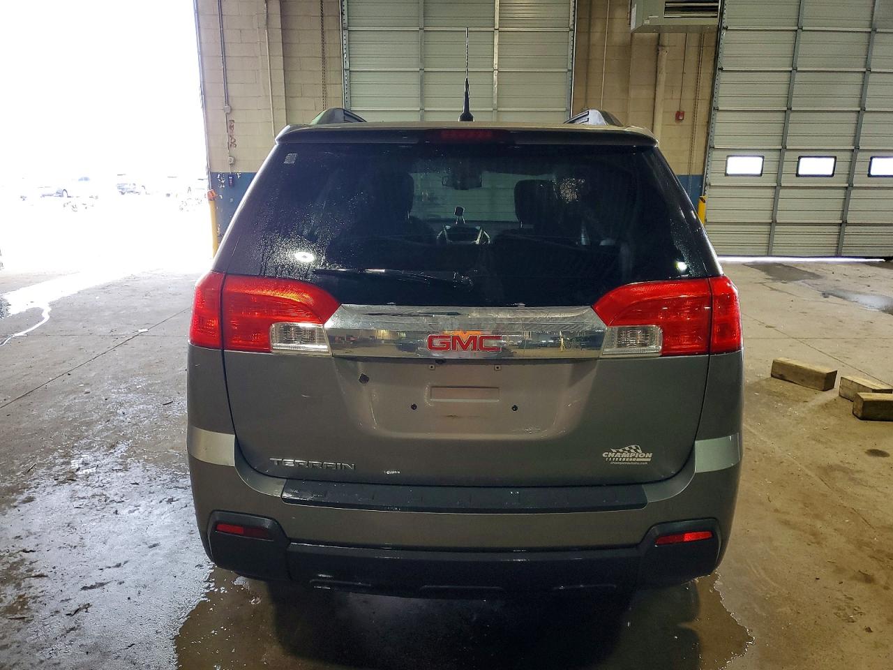 2012 GMC TERRAIN SLE photo 6