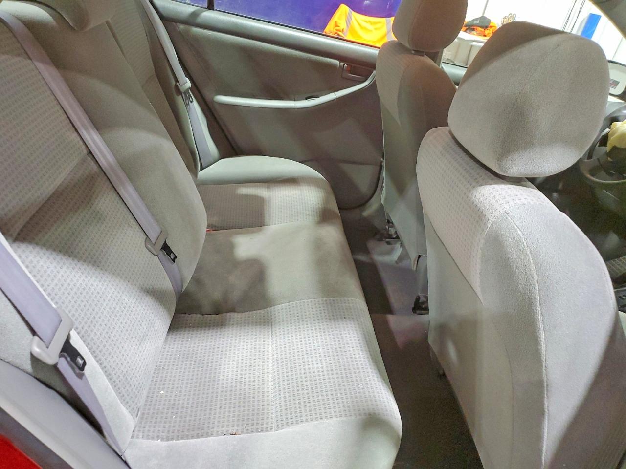 2006 TOYOTA COROLLA CE photo 10