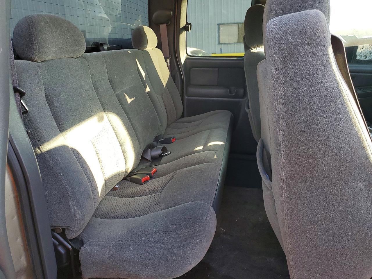 2004 CHEVROLET SILVERADO C2500 HEAVY DUTY photo 19